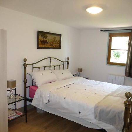 Chez Kate Bed & Breakfast Charroux  Екстериор снимка