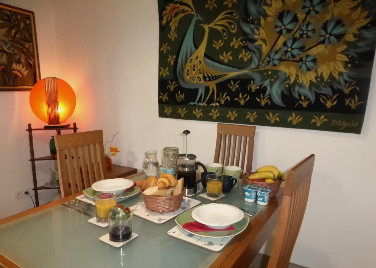 Chez Kate Bed & Breakfast Charroux  Екстериор снимка